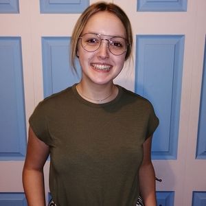 Meet your Posher, Anabelle remillard